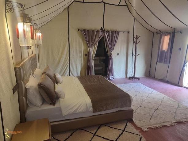 Imagen de la habitación del Hotel Merzouga Tented Camp. Foto 15