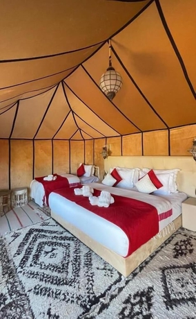 Imagen de la habitación del Hotel Merzouga VIP Luxury Camp. Foto 6