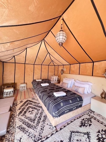 Imagen de la habitación del Hotel Merzouga VIP Luxury Camp. Foto 7