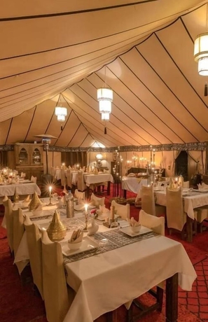 Imagen de los interiores del Hotel Merzouga VIP Luxury Camp. Foto 10