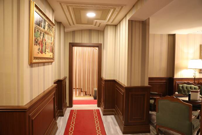 Imagen de los interiores del Hotel Meserret Palace. Foto 20