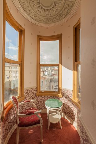 Imagen de la habitación del Hotel Meserret Palace. Foto 15