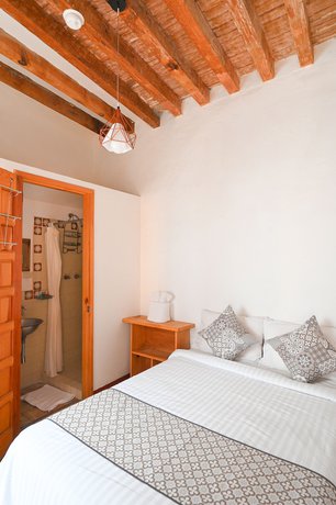 Imagen de la habitación del Hotel Mes&oacute;n Cu&eacute;vano. Foto 4