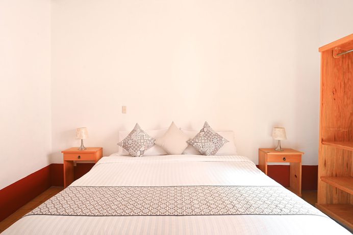 Imagen de la habitación del Hotel Mes&oacute;n Cu&eacute;vano. Foto 11