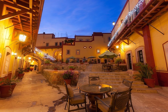 Imagen de los interiores del Hotel Mesón De Jobito. Foto 13