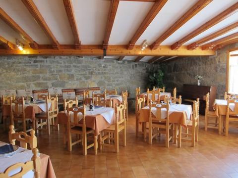 Imagen del bar/restaurante del Hotel Mesón De L'ainsa. Foto 4