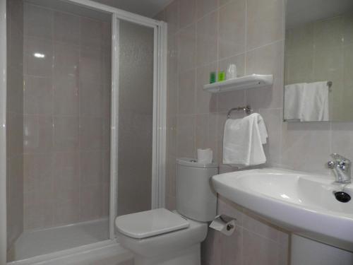 Imagen de la habitación del Hotel Mesón De L'ainsa. Foto 11