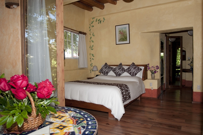 Imagen de la habitación del Hotel Mesón De Leyendas. Foto 9