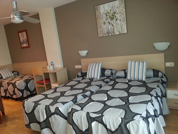 Imagen de la habitación del Hotel Mesón Del Barro. Foto 6