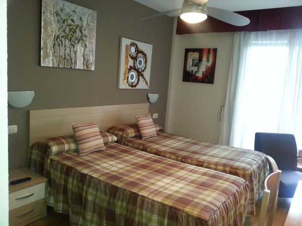 Imagen de la habitación del Hotel Mesón Del Barro. Foto 8