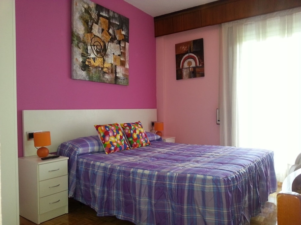 Imagen de la habitación del Hotel Mesón Del Barro. Foto 9