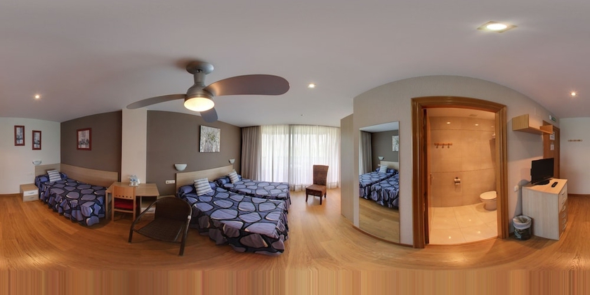 Imagen de la habitación del Hotel Mesón Del Barro. Foto 16