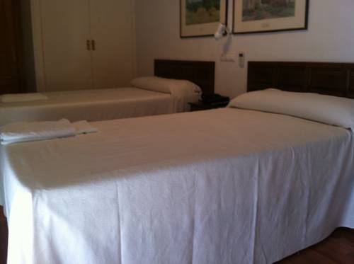 Imagen de la habitación del Hotel Mesón Del Moro. Foto 2