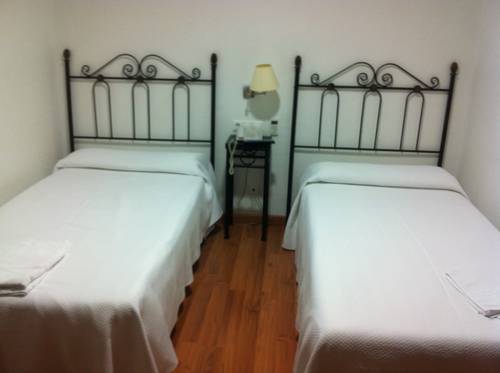 Imagen de la habitación del Hotel Mesón Del Moro. Foto 3