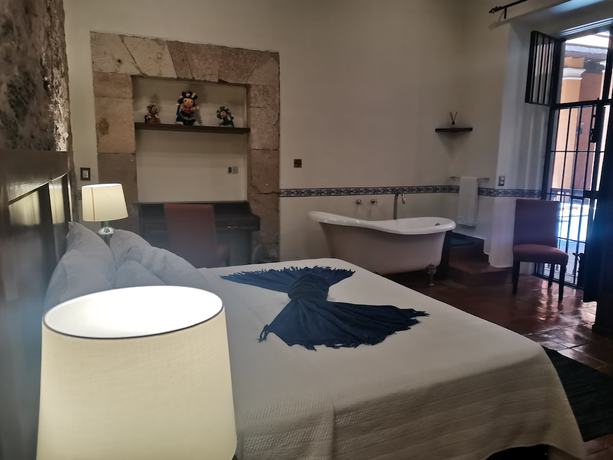 Imagen de la habitación del Hotel Mes&oacute;n Santa Clara. Foto 15