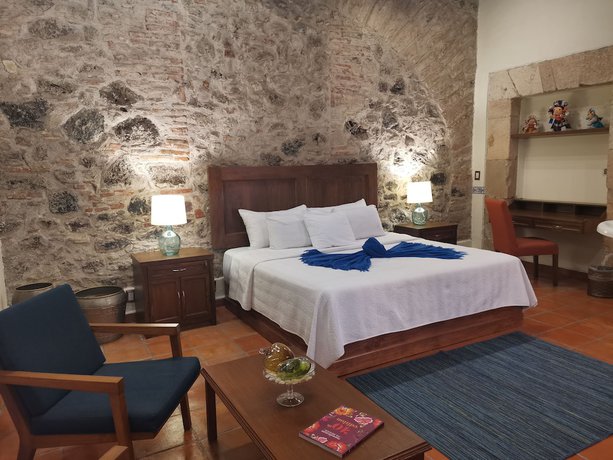 Imagen de la habitación del Hotel Mes&oacute;n Santa Clara. Foto 16