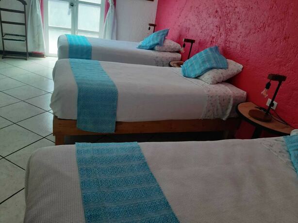 Imagen de la habitación del Hotel Mes&oacute;n Yollotl. Foto 17