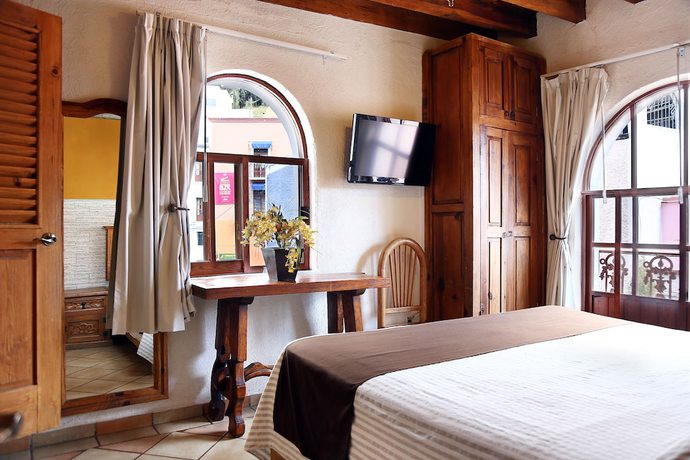 Imagen de la habitación del Hotel Mes&oacute;n de Juan Valle. Foto 6