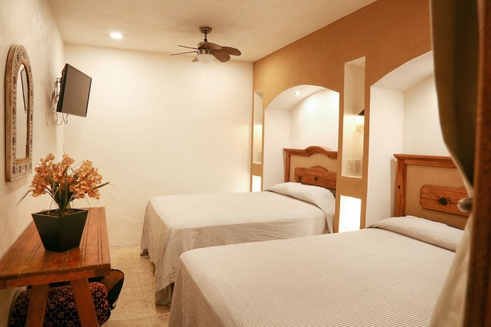Imagen de la habitación del Hotel Mes&oacute;n de Juan Valle. Foto 17