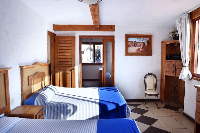 Imagen de la habitación del Hotel Mes&oacute;n de Juan Valle. Foto 18