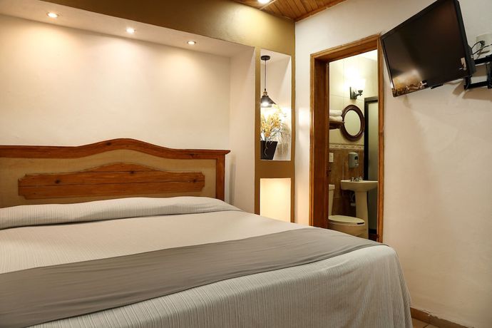 Imagen de la habitación del Hotel Mes&oacute;n de Juan Valle. Foto 19