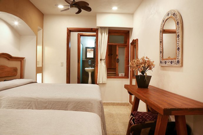 Imagen de la habitación del Hotel Mes&oacute;n de Juan Valle. Foto 20