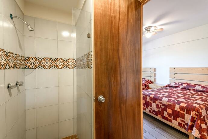Imagen general del Hotel Mes&oacute;n de Sara. Foto 5