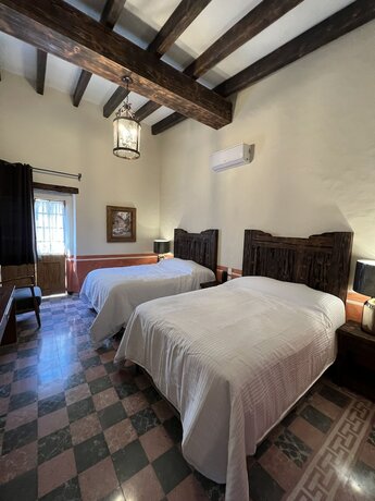Imagen general del Hotel Mes&oacute;n de las Delicias. Foto 5