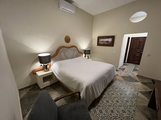 Imagen de la habitación del Hotel Mes&oacute;n de las Delicias. Foto 18