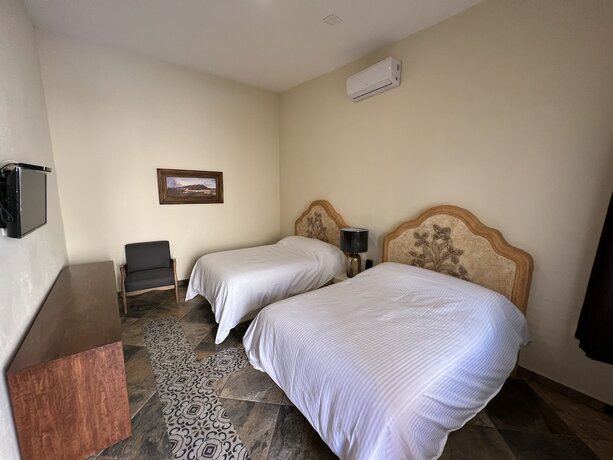 Imagen general del Hotel Mes&oacute;n de las Delicias. Foto 8