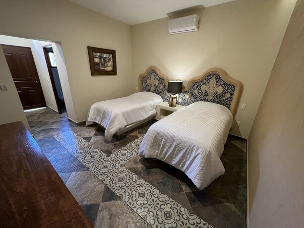 Imagen general del Hotel Mes&oacute;n de las Delicias. Foto 9