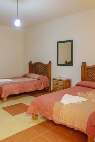 Imagen de la habitación del Hotel Mes&oacute;n de los &Aacute;ngeles. Foto 11