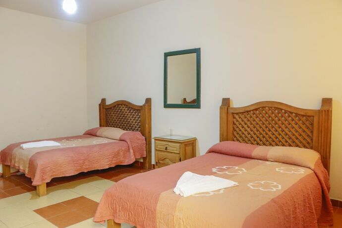 Imagen de la habitación del Hotel Mes&oacute;n de los &Aacute;ngeles. Foto 14