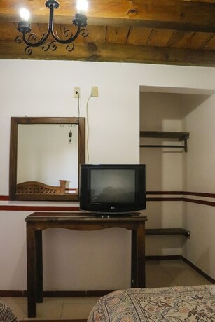Imagen de la habitación del Hotel Mes&oacute;n de los &Aacute;ngeles. Foto 16