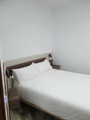 Imagen de la habitación del Hotel Mes&oacute;n-Hostal La Caba&ntilde;a. Foto 6