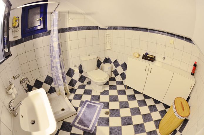 Imagen de la habitación del Hotel Mesogeios 2000. Foto 4