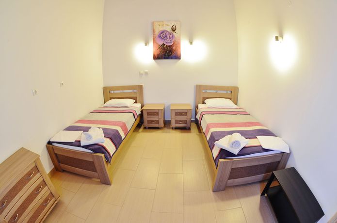 Imagen de la habitación del Hotel Mesogeios 2000. Foto 6