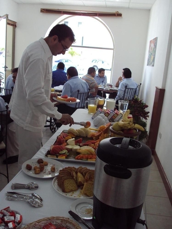 Imagen del bar/restaurante del Hotel Meson De La Luna. Foto 6