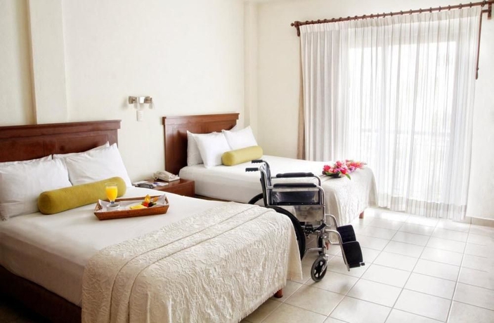 Imagen de la habitación del Hotel Meson De La Luna. Foto 13