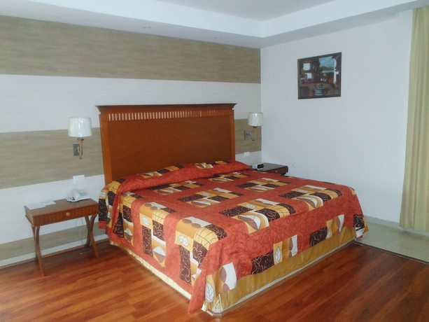 Imagen de la habitación del Hotel Meson De La Rivera. Foto 10