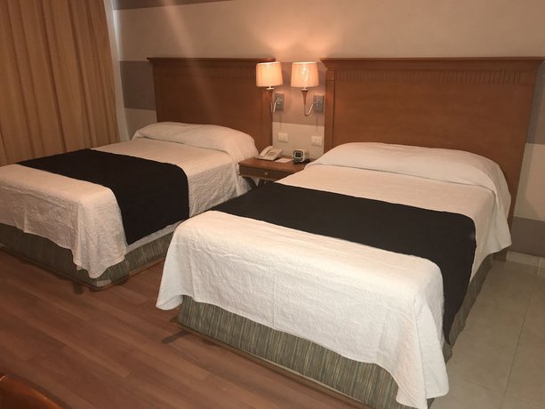 Imagen de la habitación del Hotel Meson De La Rivera. Foto 11