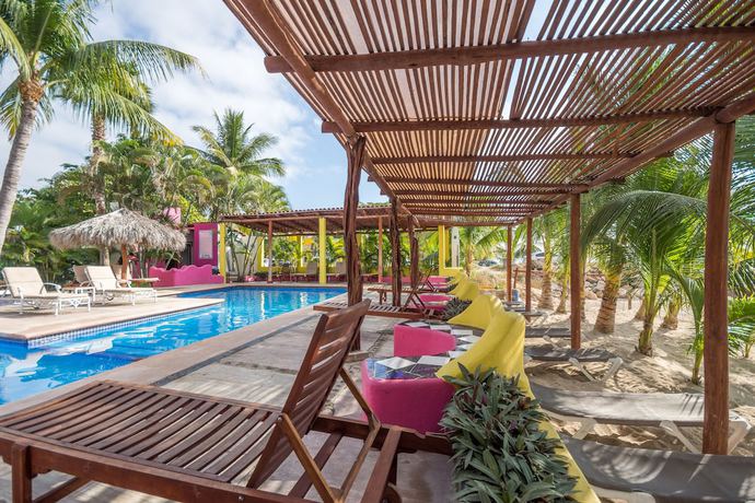 Imagen de la piscina del Hotel Meson De Mita. Foto 19