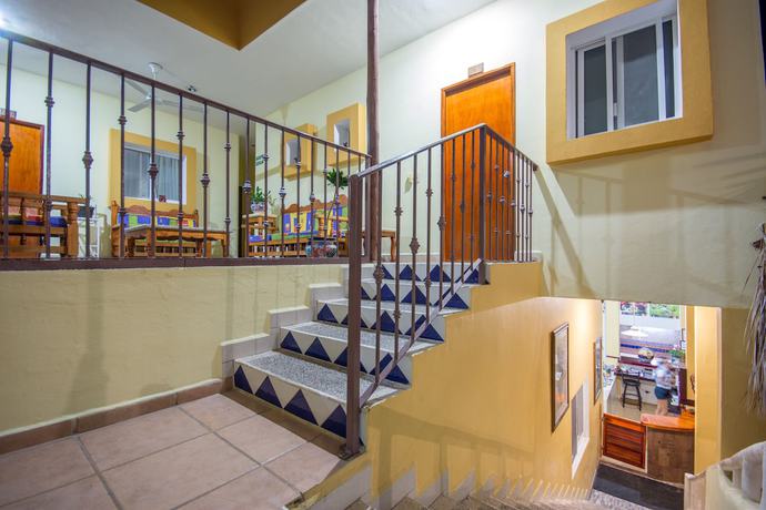 Imagen de los interiores del Hotel Meson De Mita. Foto 13