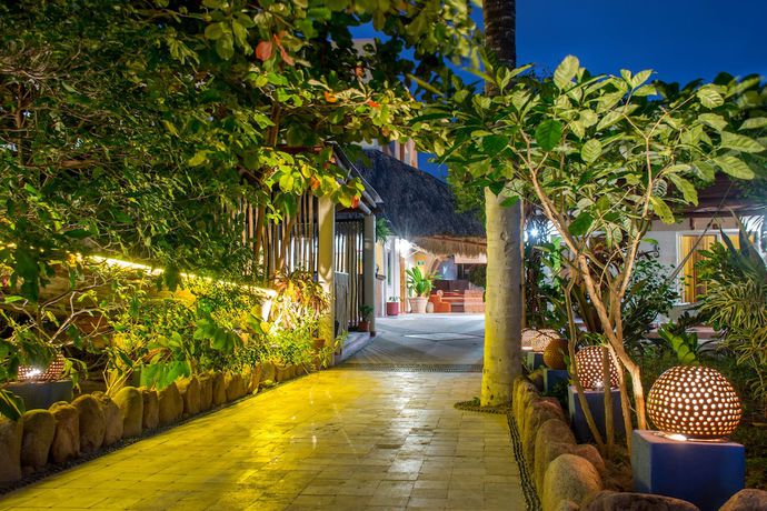 Imagen de los interiores del Hotel Meson De Mita. Foto 16