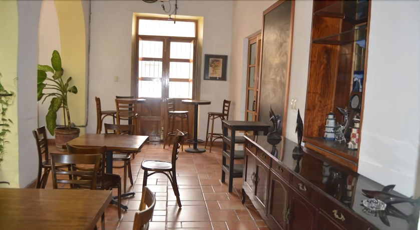 Imagen de los interiores del Hotel Meson Del Mar. Foto 17