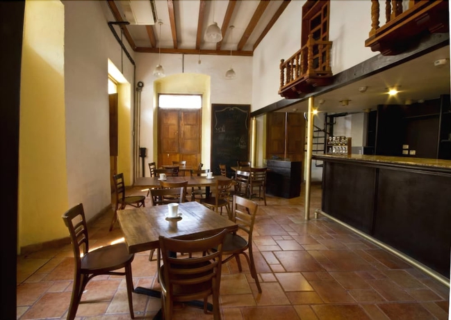 Imagen del bar/restaurante del Hotel Meson Del Mar. Foto 2