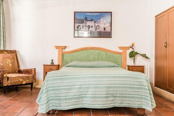 Imagen de la habitación del Hotel Meson Del Pe&ntilde;asco. Foto 21