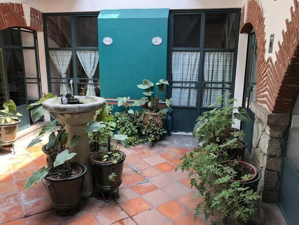 Imagen de los exteriores del Hotel Meson Del Pe&ntilde;asco. Foto 26