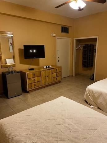 Imagen de la habitación del Hotel Meson Del Rey. Foto 7