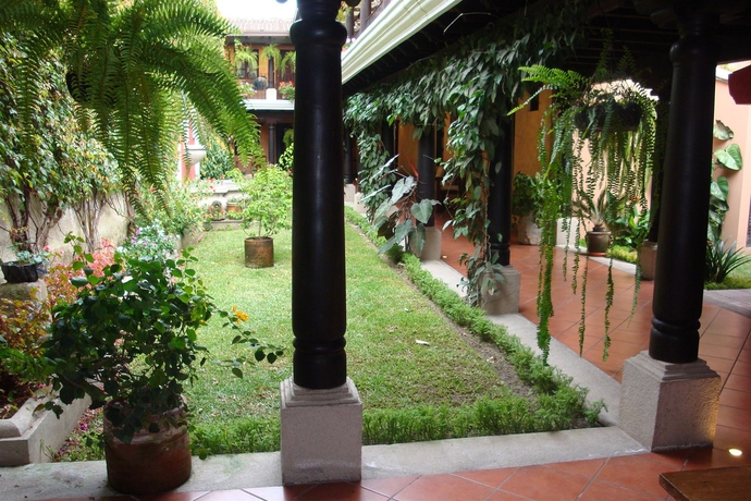 Imagen de los exteriores del Hotel Meson Del Valle, Antigua Guatemala. Foto 13